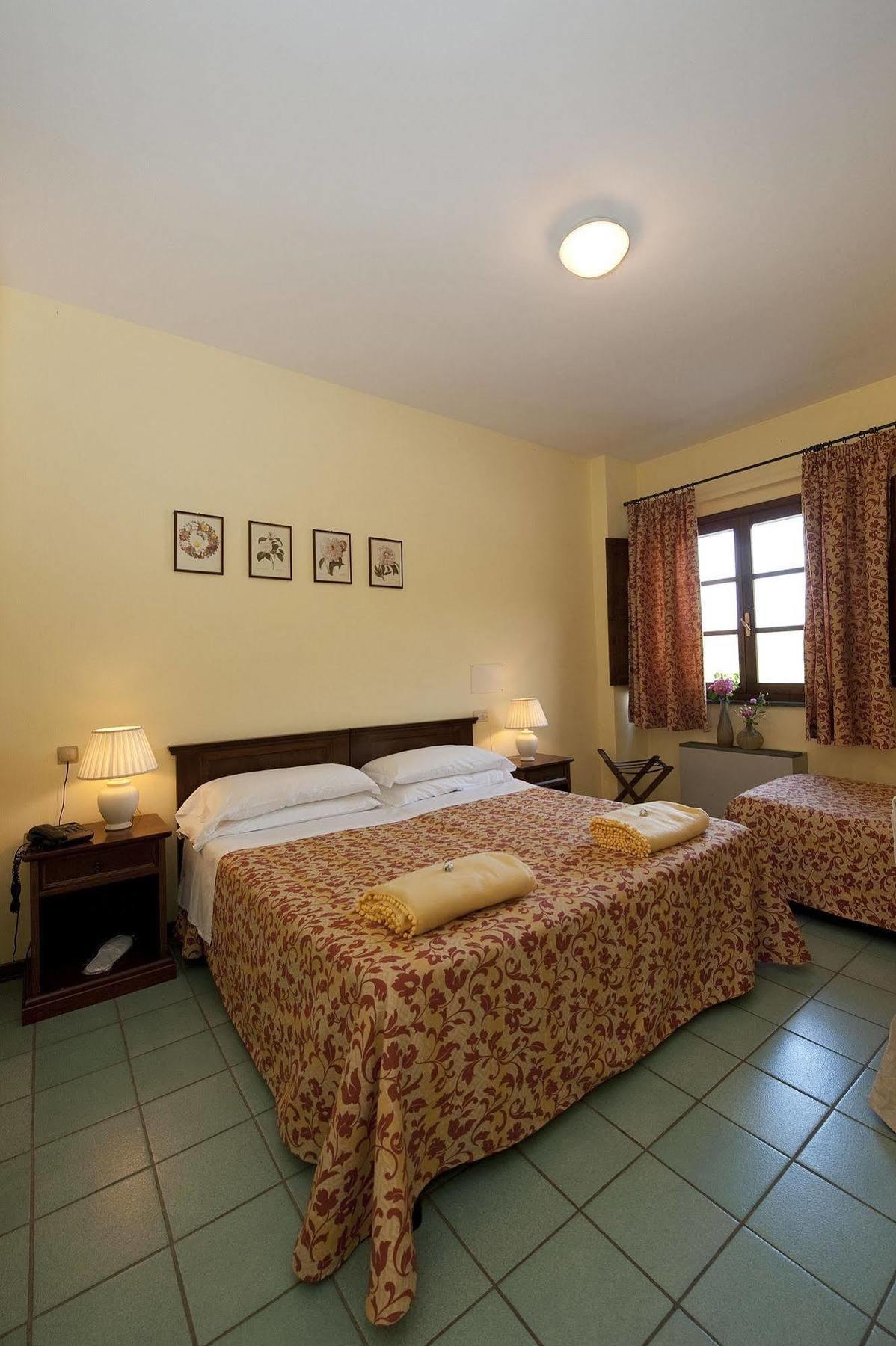 Hotel Molino D'Era Volterra Exteriör bild